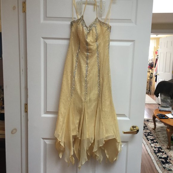 dress - Picture 1 of 1